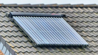 Bild solarthermie-roehrenkollektoren.jpg